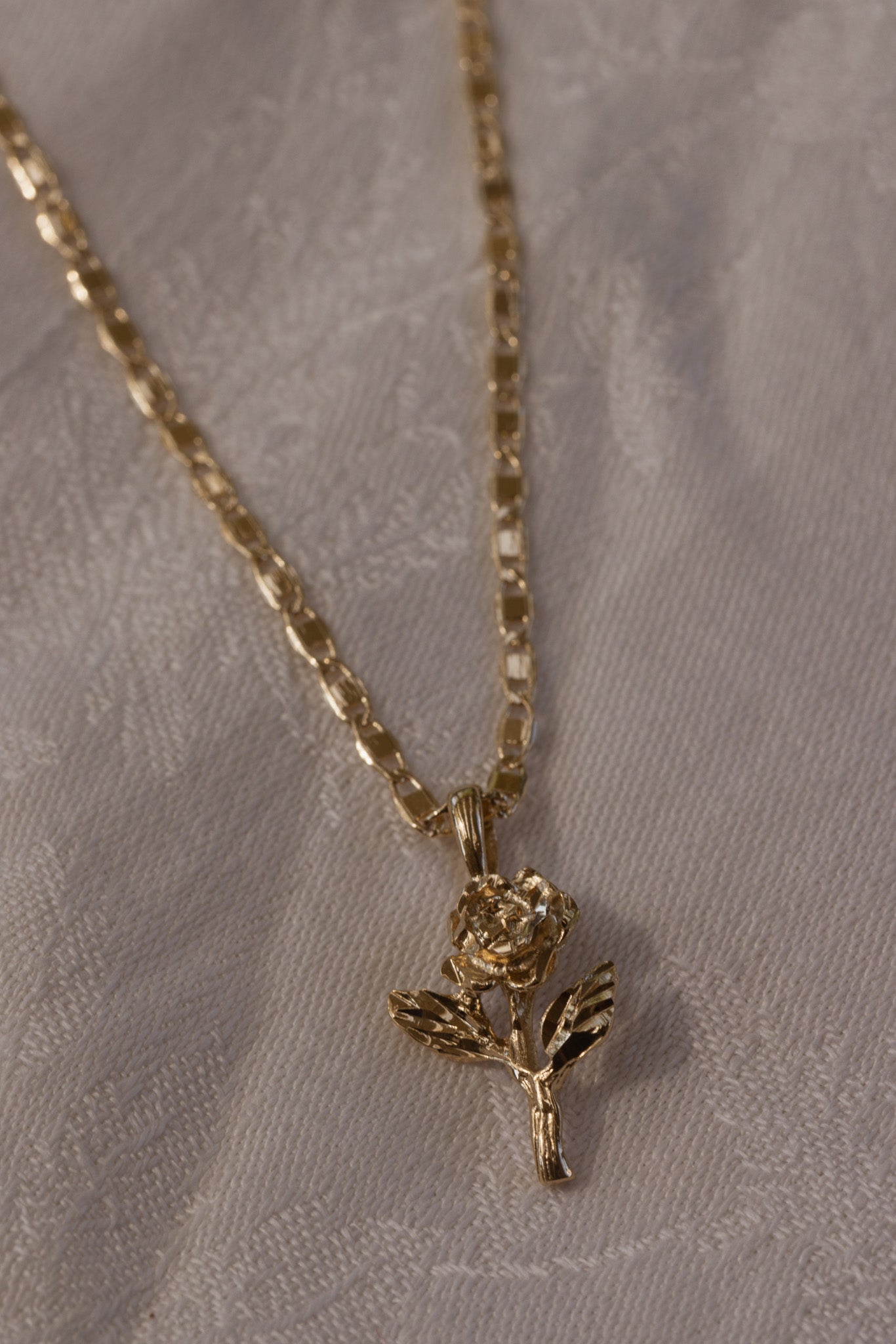 Rosa Necklace