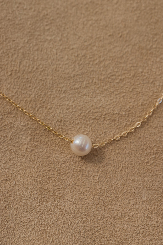Drift Pearl Necklace