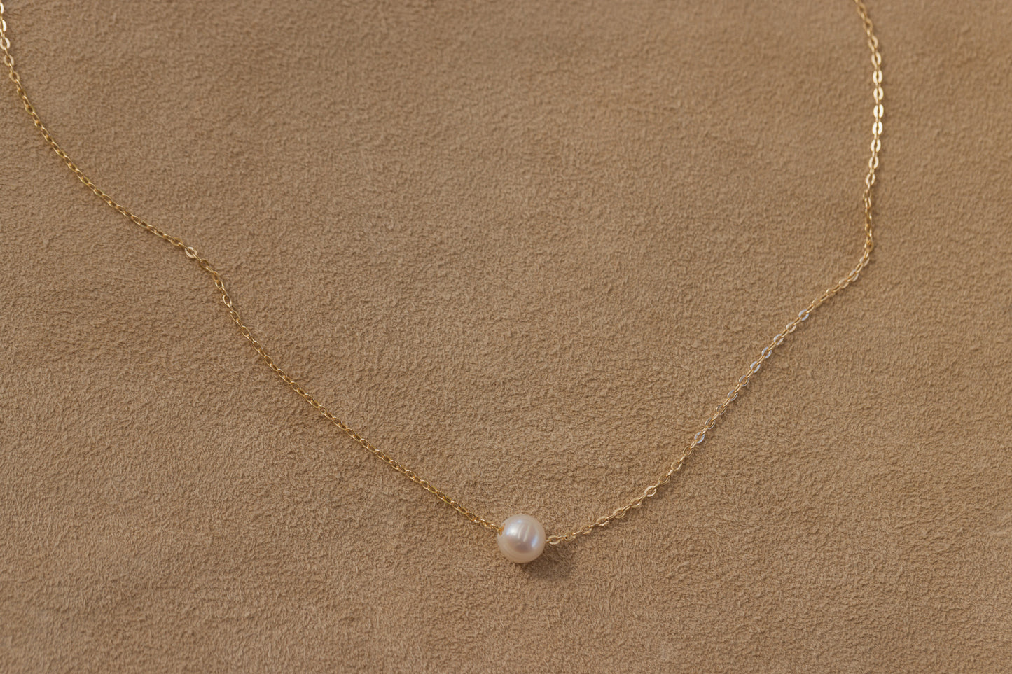 Drift Pearl Necklace