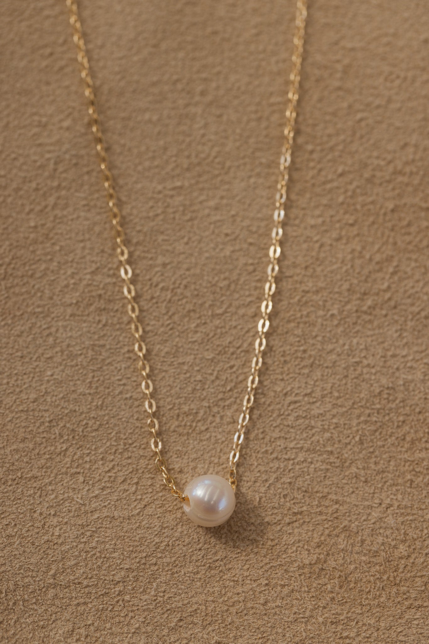 Drift Pearl Necklace